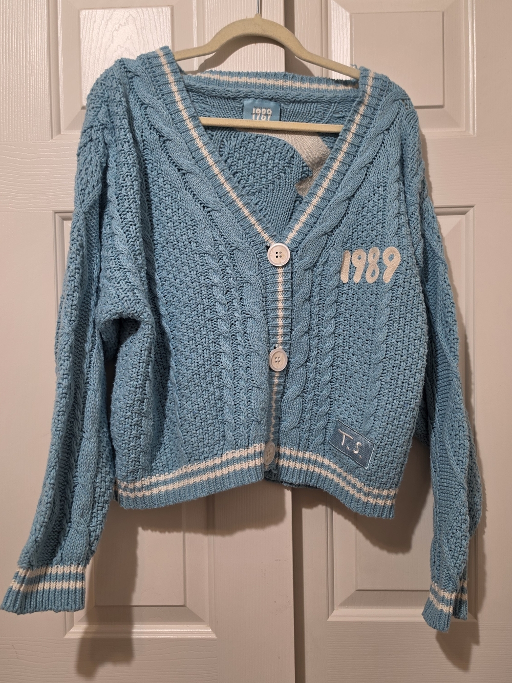 Taylor Swift 1989 Cable-Knit Cardigan XS/SM Light Blue White Bird Button Sweater